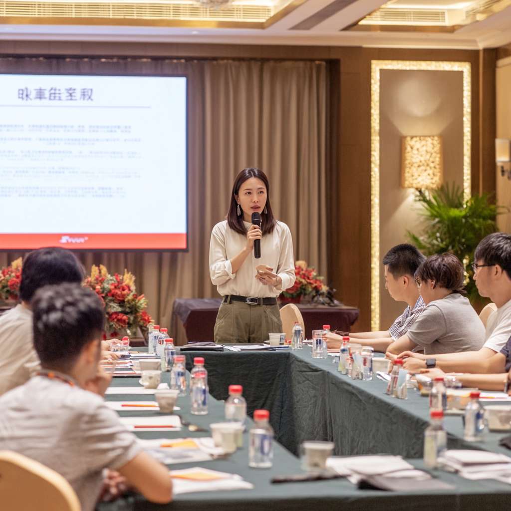 VIVO订单班 宣传海报  主标题：携手VIVO，职通未来【订单班核心优势 · 一图读懂】

🎯 精准招募

面向专业：导游、研学旅行管理与服务、旅游管理

计划人数：30人

💼 优质实习

每年提供 不少于30个 核心岗位实习机会

覆盖方向：导游、研学策划、新媒体运营 等热门领域

🚀 前程无忧

考核合格，优先录用！

保障就业：每年签订正式劳动合同人数 不低于20人

💰 待遇优厚

提供具有行业竞争力的薪酬福利

薪资待遇 不低于同行业水平 --ar 1:1 --v 7 --stylize 100 --fast --no 水印