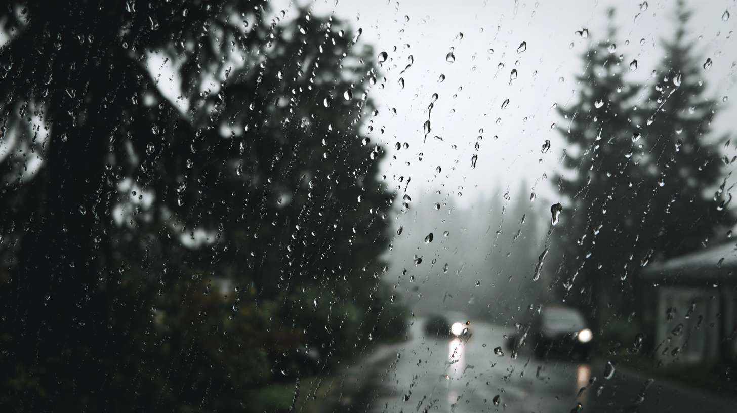 只有一颗雨滴的特写 --ar 16:9 --v 7 --stylize 100 --fast --no 水印